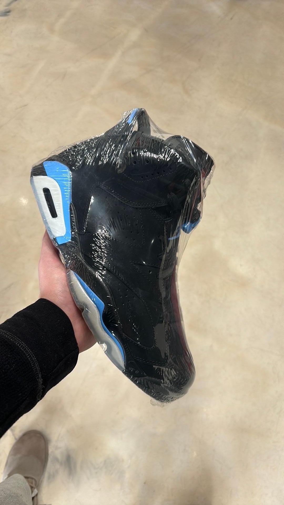 Jordan 6 unc