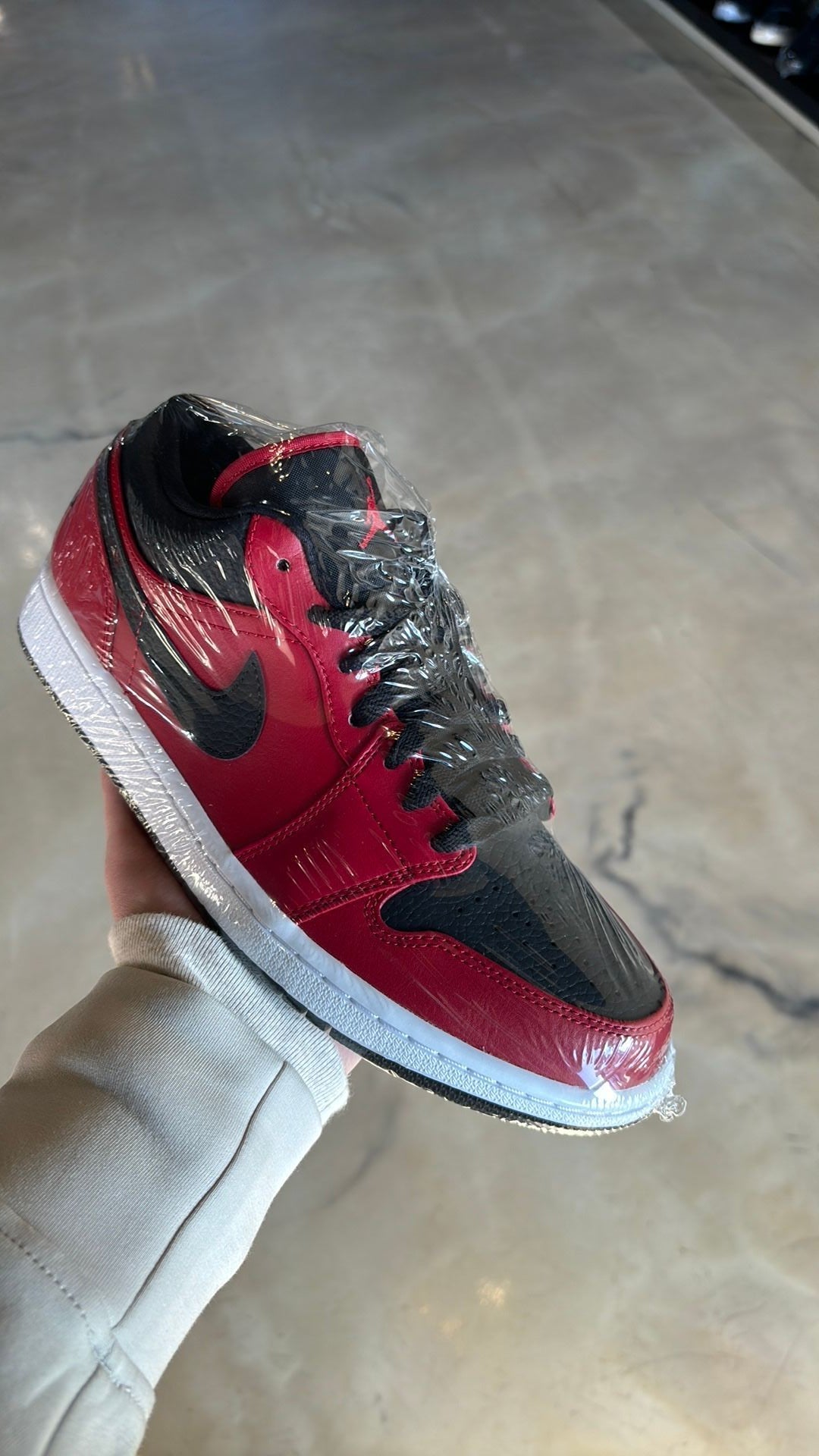 Jordan 1 low gym red