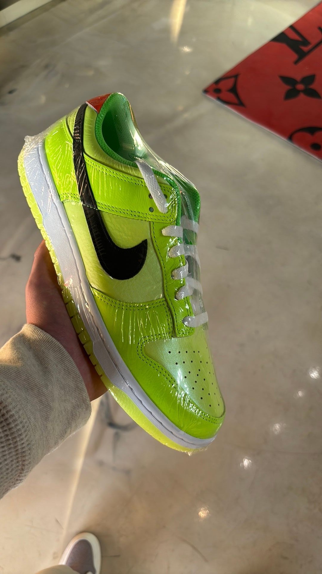 Nike dunk low volt green