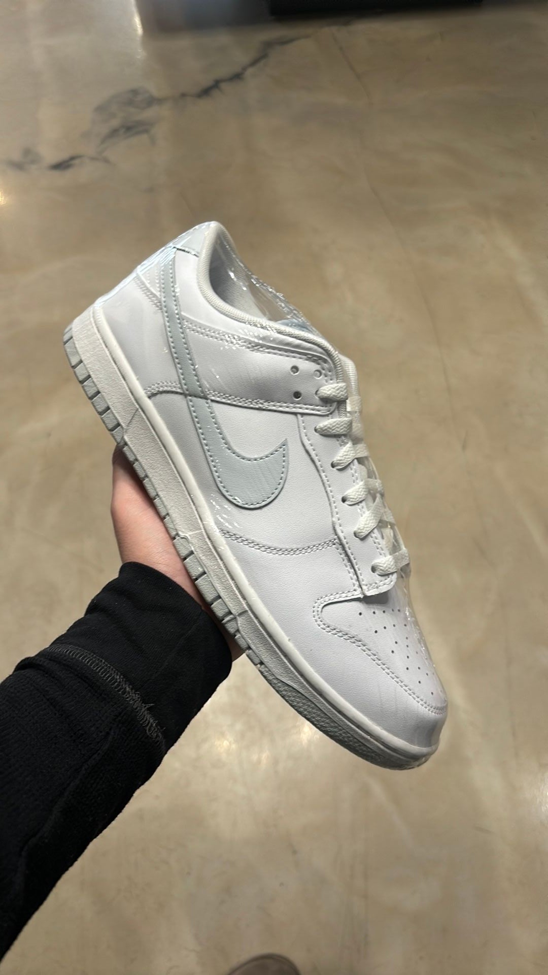 Nike dunk low white pure platinum