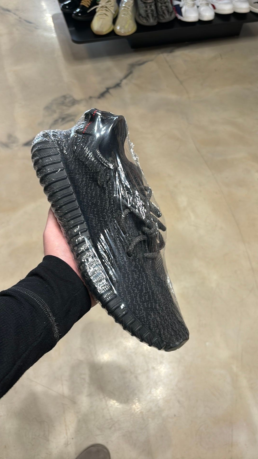 Adidas yeezy 350 pirate black 2023