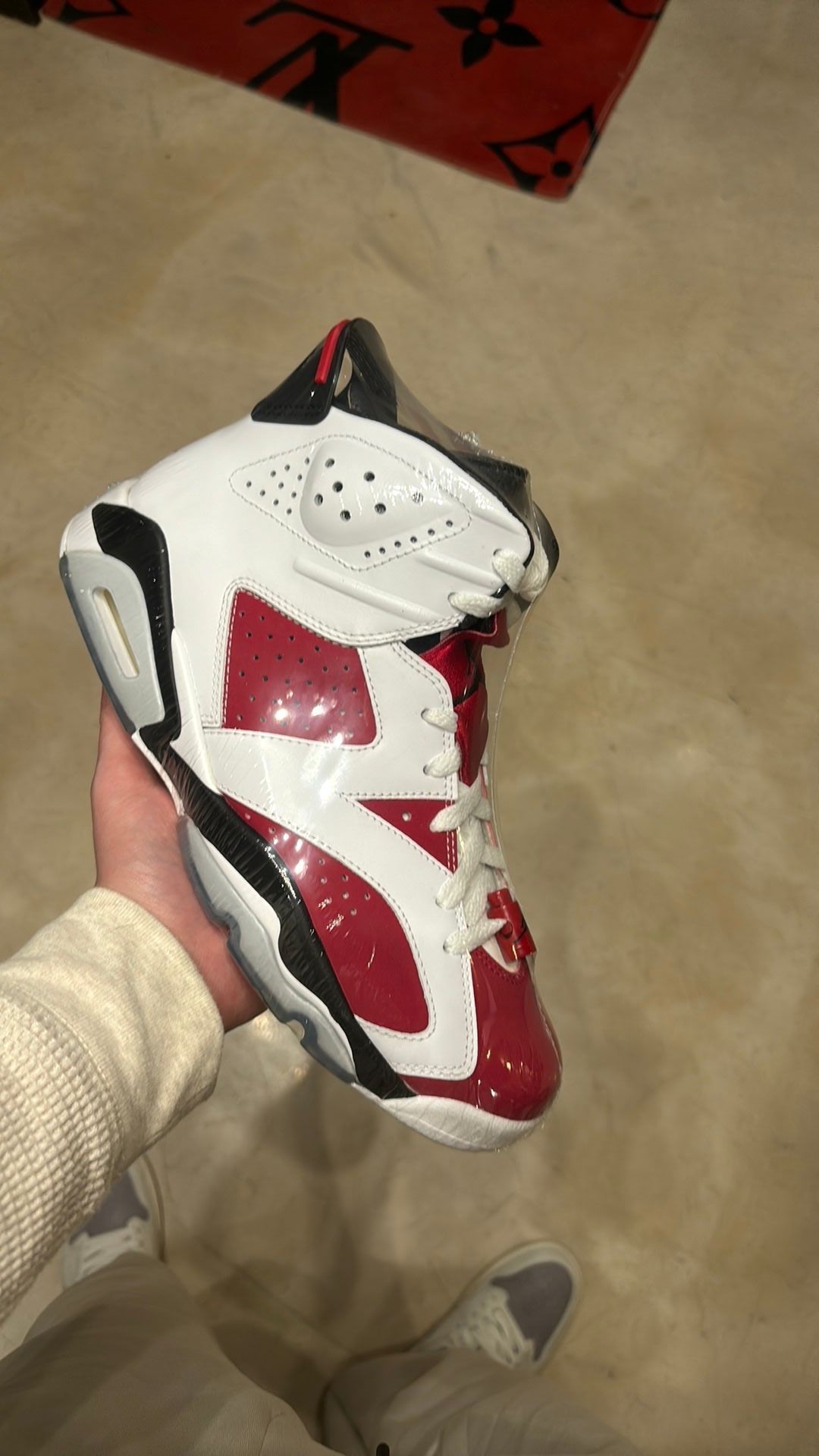 Jordan 6 carmine