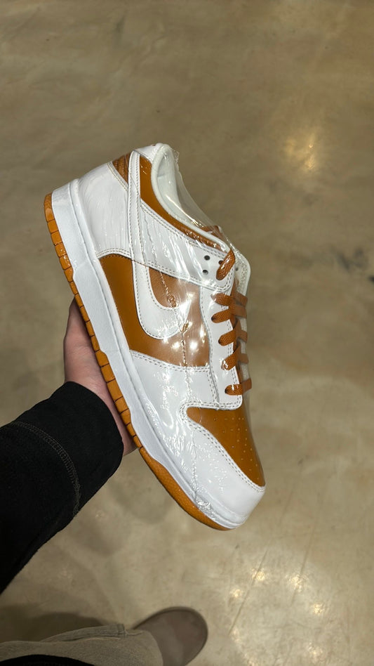 Nike dunk low curry