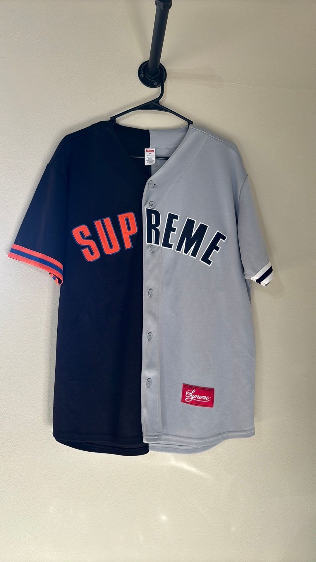 Supreme jersey sz medium